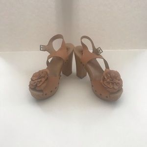 ⭐️Super cute Kork-Ease sandals⭐️